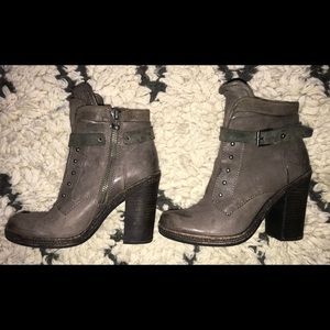 Dolce Vita Justin Block Heel Bootie, Size 9